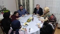 Cumhurbaşkanı Erdoğan, Ümraniye'de oturan Kılıçaslan ailesine konuk oldu