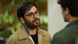 EDHO'nun İlyas'ı Kasaba Doktoru'nun Hakan'ı Ozan Akbaba'nın eşine bakın! Güzelliğini gören dilini ısırıyor...