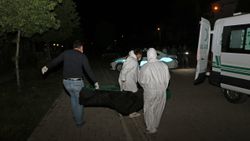  Ev arkadaşını çekişle öldürdü