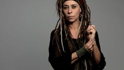 Mine Söğüt'ten Deli Kadın Hikâyeleri ve Gergedan