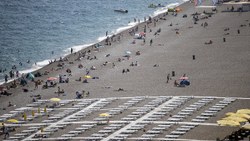Antalya'ya hafta sonu 90 bin yabancı turist geliyor
