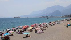 Antalya'da sıcaklık 37 dereceye kadar yükseldi