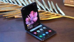 Samsung Galaxy A serisine katlanabilir model geliyor