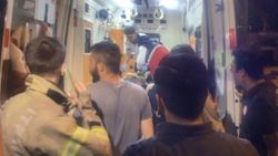 Avcılar'da yangın bölgesinde görevli bekçiye otomobil çarptı