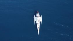 Bodrum’da uzay mekiği görünümlü yat
