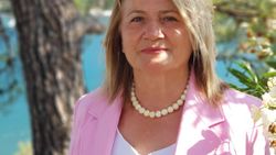 Ayten Ocak Kalınsaz'dan yüzleşme romanı: Karşı Kıyının Yalnızları