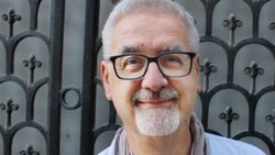 Luigi Ballerini'den yine çok konuşulacak bir roman: Mira Her Şeyi Bilir