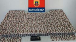 Balıkesir'de bir araçtan 15 bin 560 sentetik uyuşturucu hap çıktı