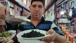 Bursa’daki aktarın ürettiği siyah nohut yok satıyor