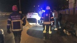 Kocaeli'de takla atan otomobildeki 5 kişi yara almadan kurtuldu