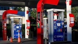 OPEC'in kararı ABD'deki benzin fiyatlarında artış endişesi yarattı