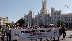 İspanya'da emekliler hayat pahalılığına isyan etti