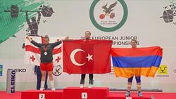 Milli halterci Sara Yenigün'den Avrupa'da 3 altın madalya