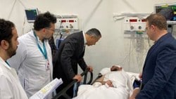 Vali Ali Yerlikaya'dan yaralılara hastanede ziyaret