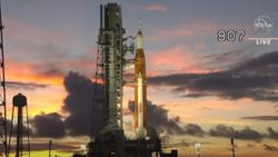 NASA, Ay görevi için SLS roketini fırlattı