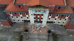 Depremde Düzce Adliyesi hasar gördü
