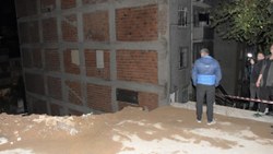 Şişli’de istinat duvarı yıkıldı: Sokağın yarısı elektriksiz kaldı
