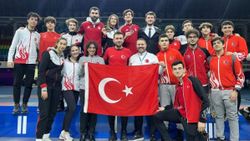 Genç eskrimcilerden Dünya Kupası'nda bir altın bir bronz madalya