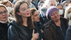 Özge Ulusoy’un babası için Ankara’da cenaze töreni düzenlendi