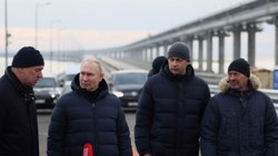 Putin Kırım Köprüsü'nü ziyaret etti