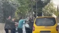 Antalya Aksu'da ticari taksi sürücüsü, tartıştığı bir kişi tarafından darbedildi