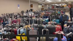 ABD'de kar fırtınası, havalimanlarında kaosa neden oldu