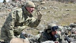 Komandolar arazi tatbikatında hünerlerini sergiledi