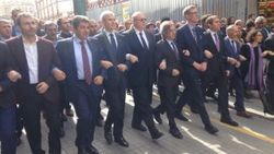 İstanbul'da konsoloslar teröre karşı yürüdü