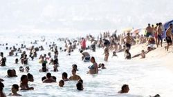 Antalya'da plajda fenalaşan kişi öldü