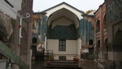 İnce Minare Medresesi taş kanseri oldu