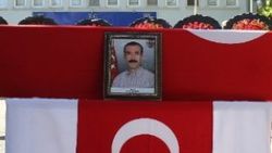 Teröristler yol sorma bahanesiyle çağırıp şehit ettiler