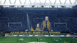 Borrusia Dortmund taraftarından müthiş koreografi