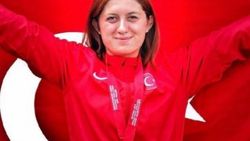 Özel sporcu Fatma Damla Altın dünya ikincisi oldu.