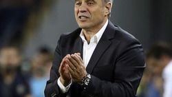 Ersun Yanal: İsimler değil hak edenler formayı giyecek