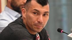 Medel: Bologna için beni Ljajic ikna etti