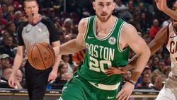 Gordon Hayward 39 sayıyla Celtics'e galibiyeti getirdi
