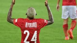 Talisca'lı Guangzhou Evergrande şampiyon oldu
