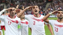 UEFA asker selamına ceza vermedi