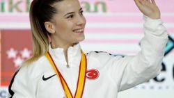 Milli karateciler, 7 madalyayla Paris'te zirvede yer aldı