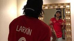 Shane Larkin adını değiştirmeyecek