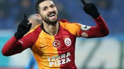 Emre Akbaba'dan dikkat çeken performans