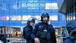 EURO 2016 kupasını taşıyan tren durduruldu