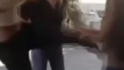 Bağcılar'da kız kavgası kamerada