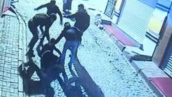İstanbul'da Laleli'de öldüresiye dayak kamerada