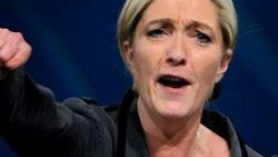Fransa'da anket sonuçları aşırı sağcı Le Pen'i gösteriyor