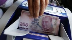 Türk Lirası dolar karşısında güçleniyor