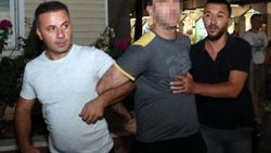 Evlilik teklifi için attığı havai fişek yangın çıkardı