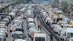 İstanbul güne yoğun bir trafikle başladı