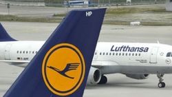 Alman pilotlar Lufthansa grevinden vazgeçti