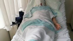 Tartıştığı erkek arkadaşı yüzüne kimyasal madde attı
